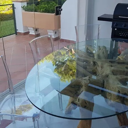 52 Lomas Villa